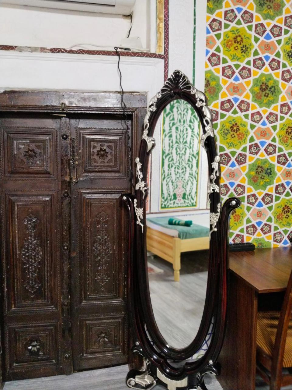 Hotel Rizqiro'Z Boutique Buxoro Luaran gambar